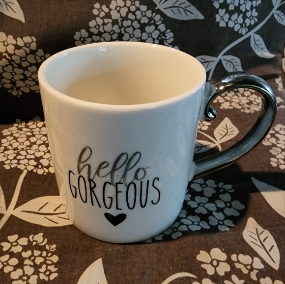 Hello Gorgeous mug, coco & Lola - Picture 3 of 4